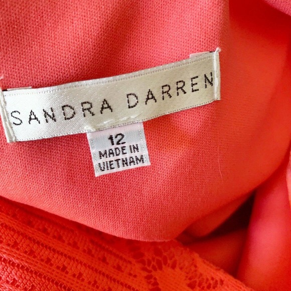Sandra Darren Coral Pink Lace Overlay Fit Flare Dress Women 12 Sleeveless Floral - Picture 5 of 6